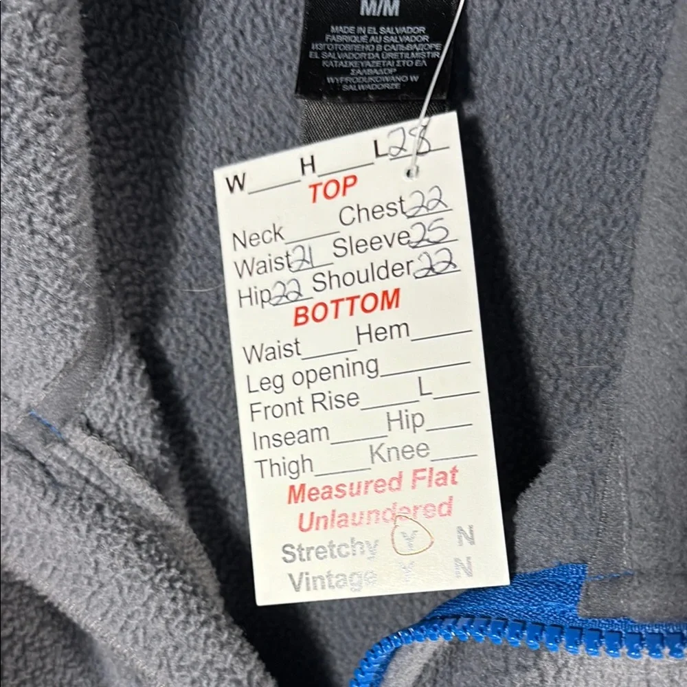 The North Face Gray‎ Jacket with Blue Trim with glove keepers. M. A2